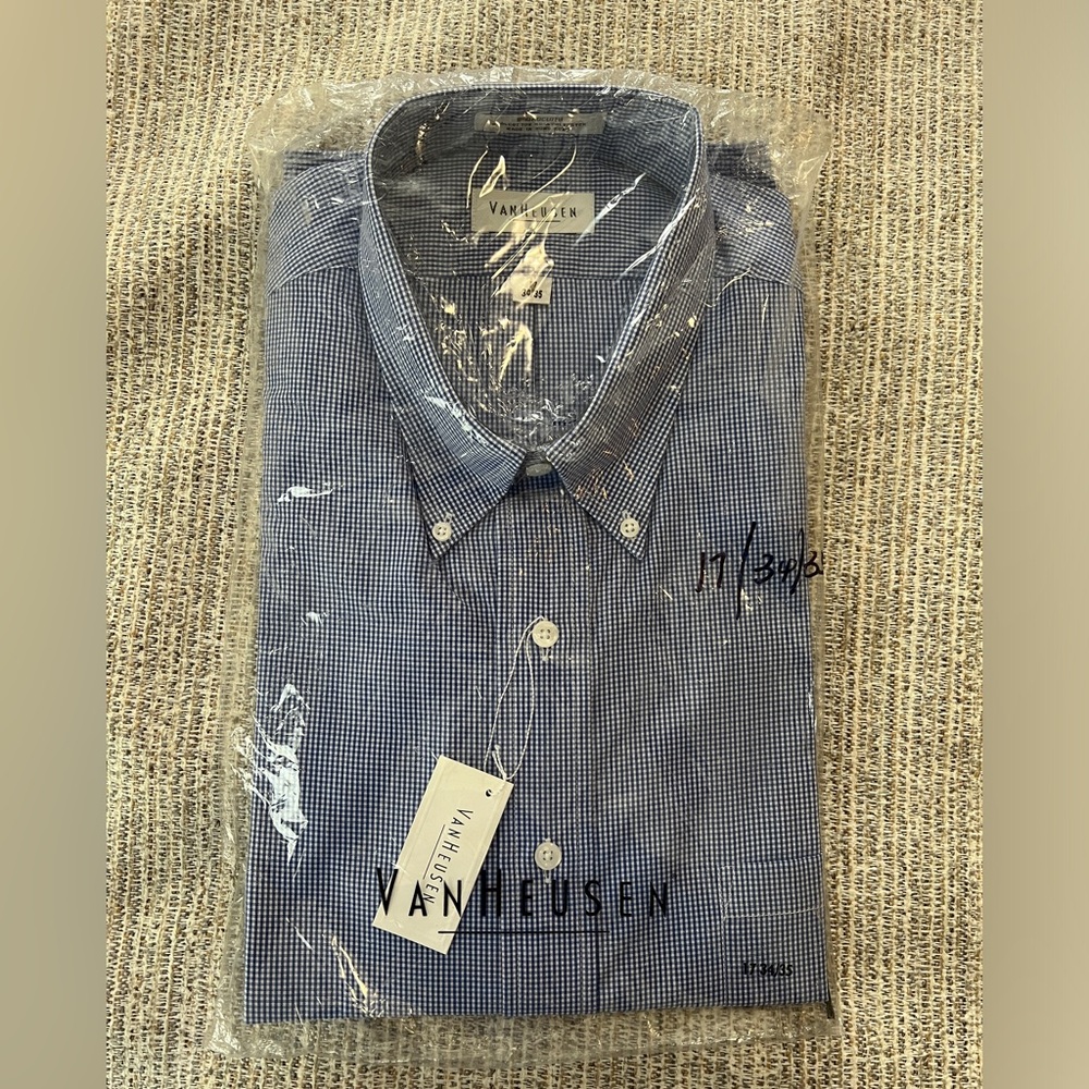 Vintage Van Heusen Men’s Blue Checked Button Down Dress Shirt 17-34/35 NEW!!
